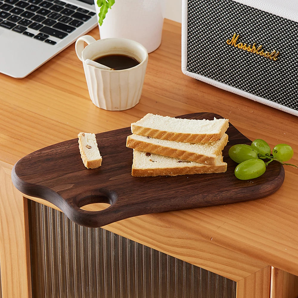 The Black Walnut Cutting Board