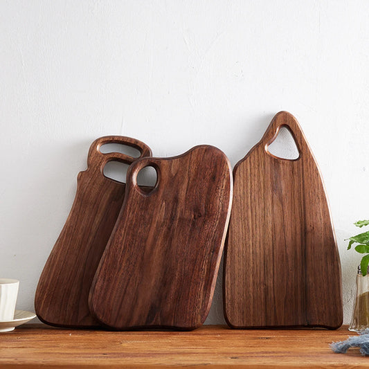 The Black Walnut Cutting Board